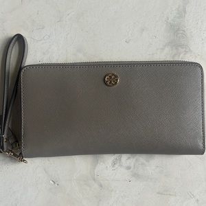 Tory Burch continental wallet zip